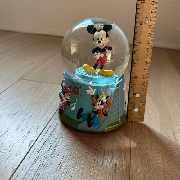 Vintage Disney Mickey Mouse Minnie Goofy Musical Snowglobe Snow KCare - Picture 6 of 7